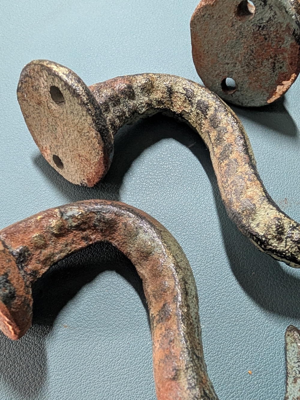 Antique-Style Cast Iron Tentacle Wall Hooks - Patina Brown - Picture 12 of 13